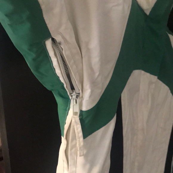 Winter ski jacket - Picture 3 of 10